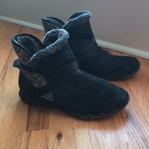 Short Flat Winter Boots Memory Foam